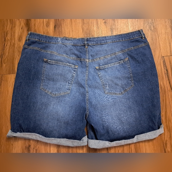 Ellos size 28 denim shorts - Picture 2 of 2